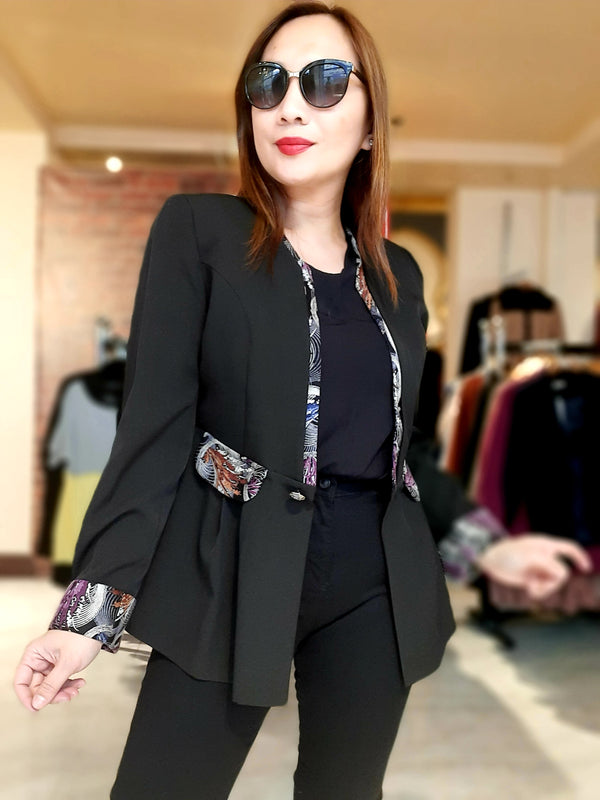 Black 1-Buttoned Graphic V-Neck Pleated Formal Blazer