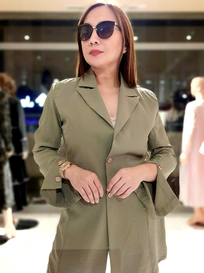 Green 2-Buttoned Hand Slit Formal Blazer