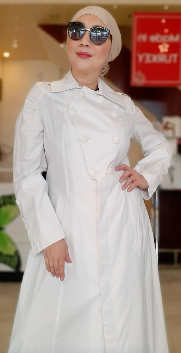 White Buttoned Collar Long Dress Abaya