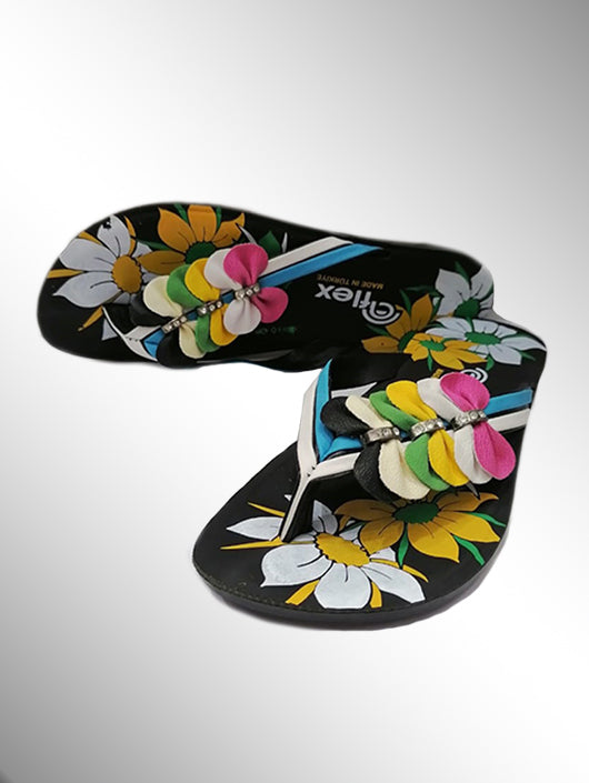 Black Floral Slippers | نعال أسود بتصميم زهور